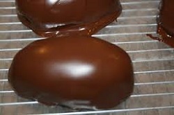 Recipe for Chocolate Fudge Easter Eggs