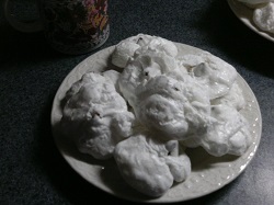 Easy Meringues in munutes