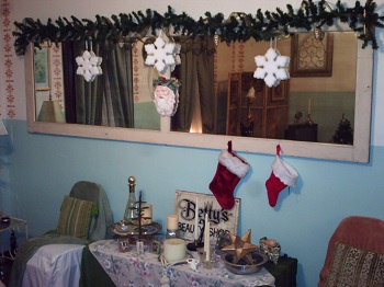 Upstairs Bedroom 1 at Christmas